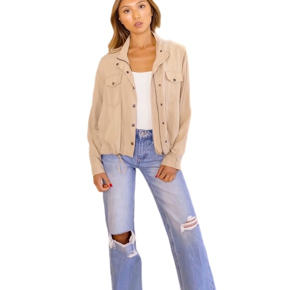 Blank NYC Jackets & Blazers - NWOT BLANKNYC Drawstring Utility Jacket in Beige Size Small